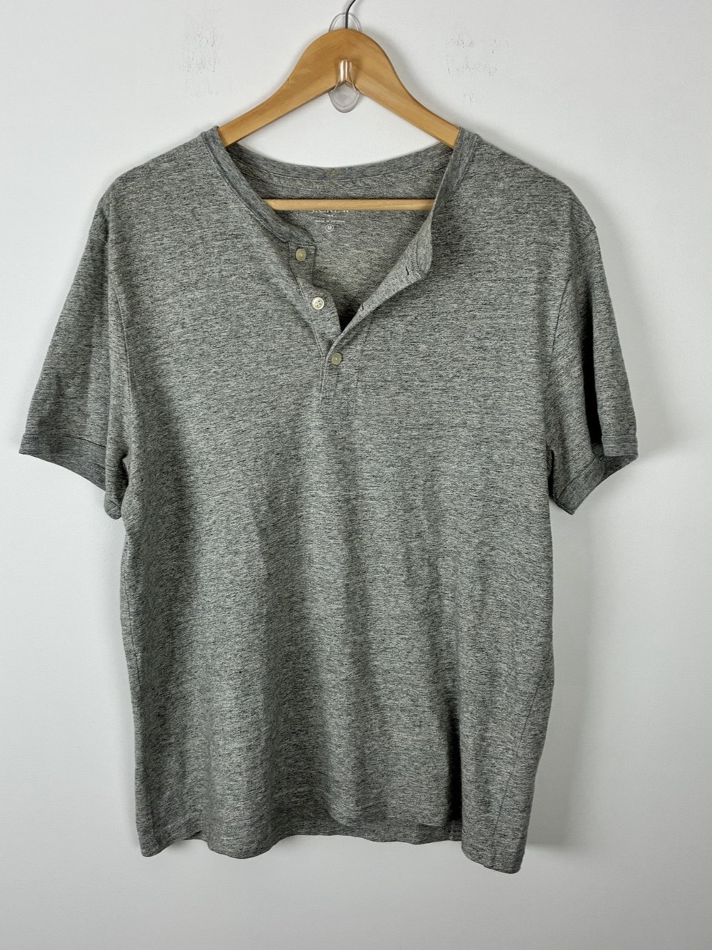 J.Crew Factory Men's Heather Gray Short Sleeve Henley Tee Minimalist Casual M